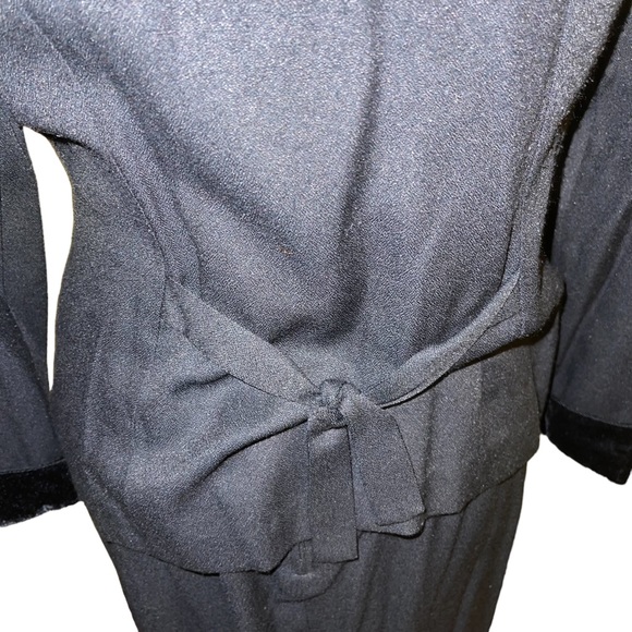 Scarlett Women’s 2 Pc Skirt Set Black Velvet Cuffs Neck Buttons Size 7/8 Vintage - Picture 5 of 11